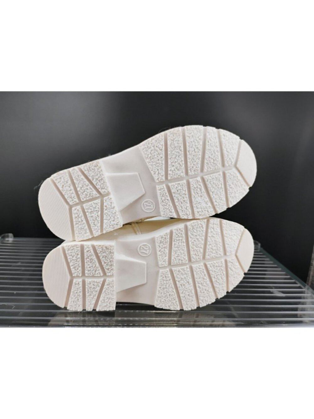 White Fur-Lined Kids Winter Boots Quilted Design Beaded Accent - Picture 6 of 7